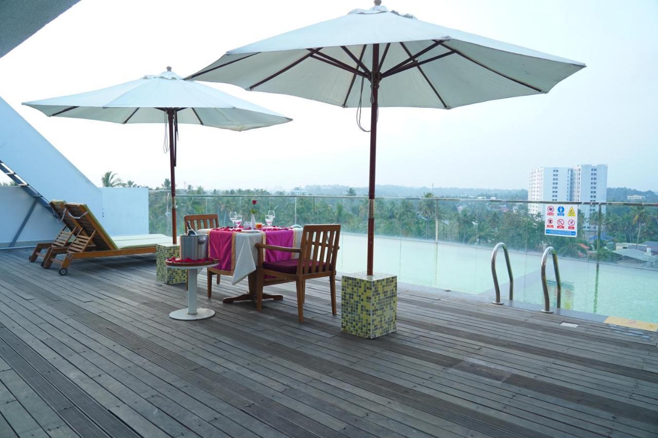 Vivin Luxury Suites Thiruvananthapuram Zewnętrze zdjęcie